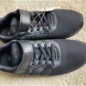 NWT Adidas Lite Racer 3.0 running sneakers men’s size 6 women’s 7.5